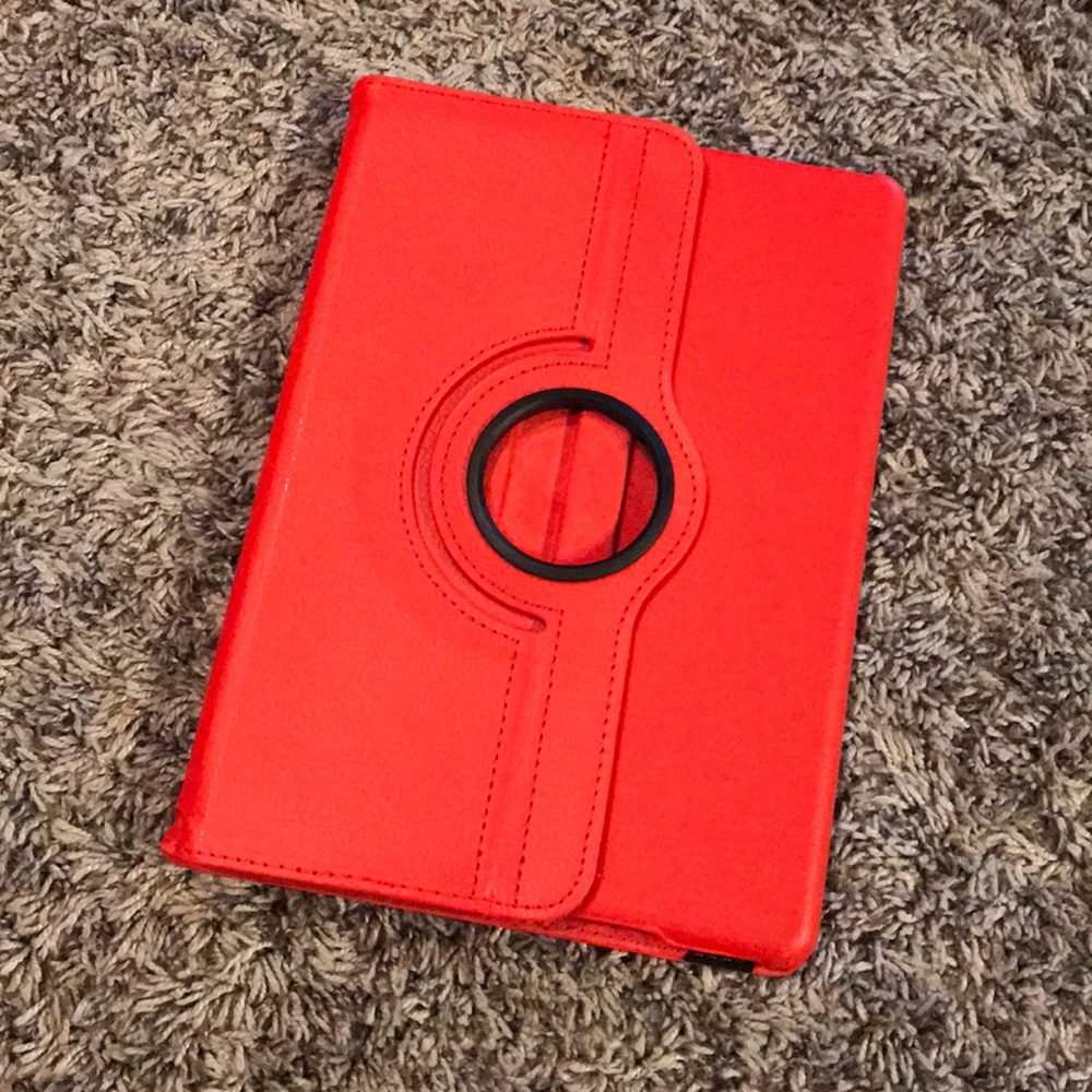 NWOT 360-rotating ipad case